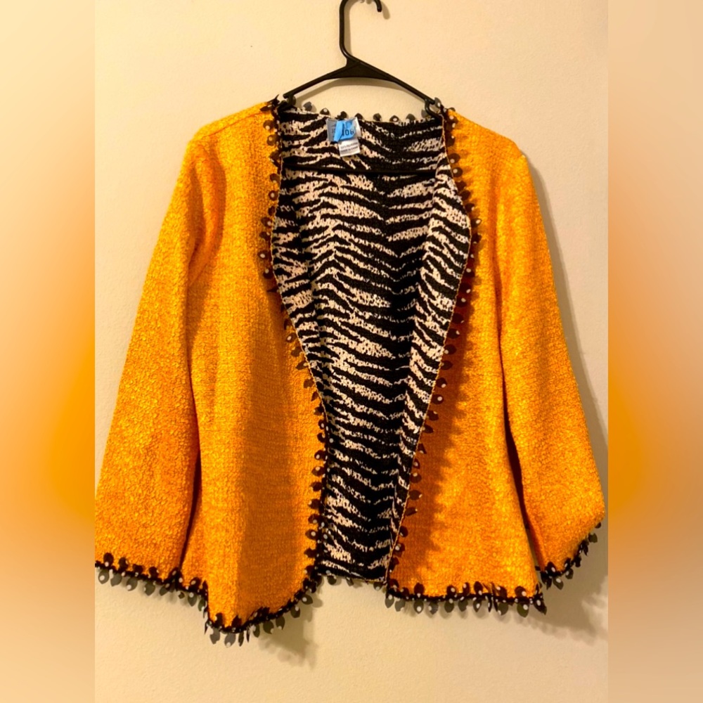 🆕 LISTING!! NWOT TEXTURED MIXED MEDIA FLYAWAY JACKET